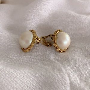Vintage Pearl Clip on Earrings